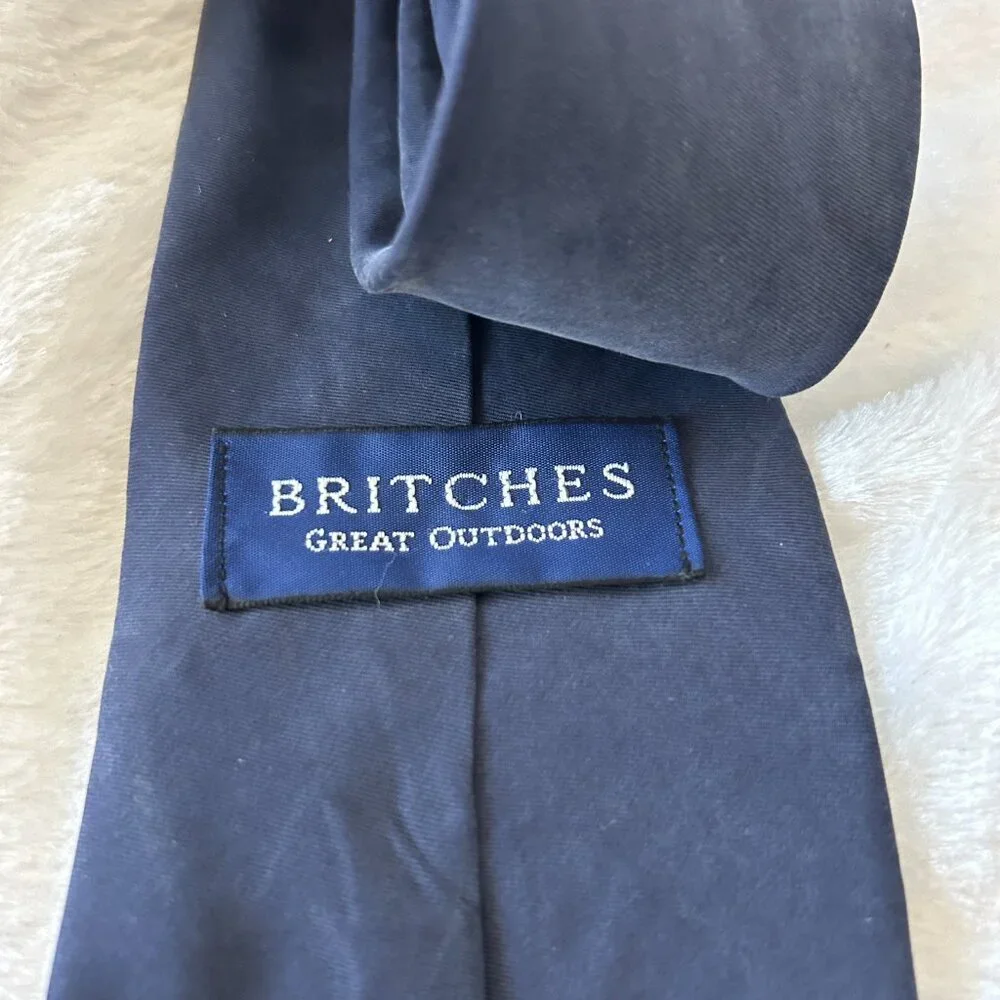 Britches Great Outdoors VTG Christmas Tree Tie Silk Blue Mens Holiday Teddy Bear